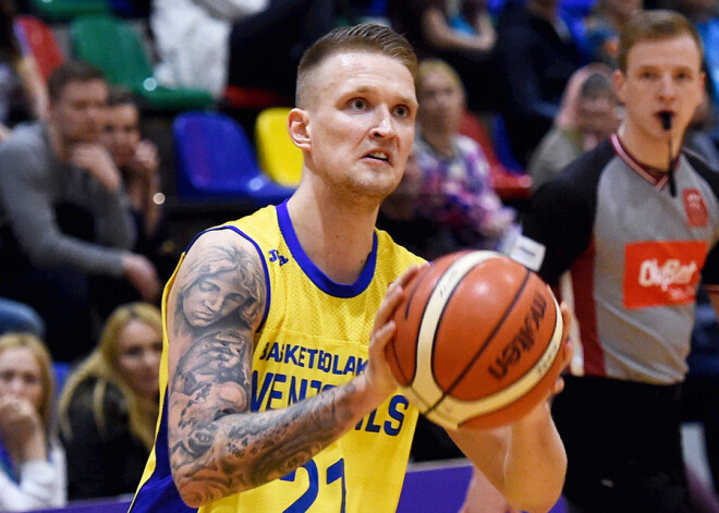 Valsts svētkos "Ventspils" izrādās veiksmīgāka un izbraukumā apspēlē "VEF Rīga"