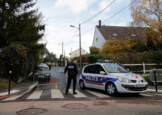 Policists Francijā nežēlīgi noslepkavo trīs cilvēkus un izdara pašnāvību