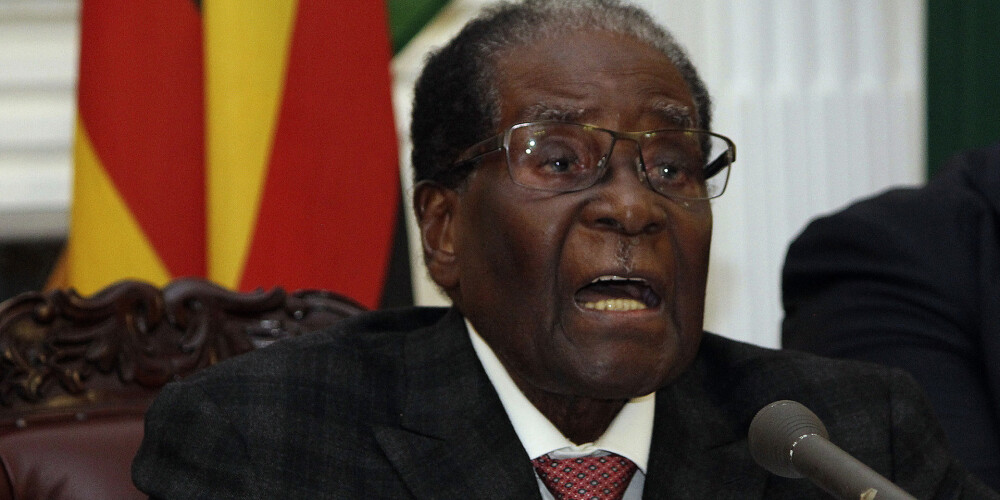 Mugabe piekritis atkāpties no Zimbabves prezidenta amata