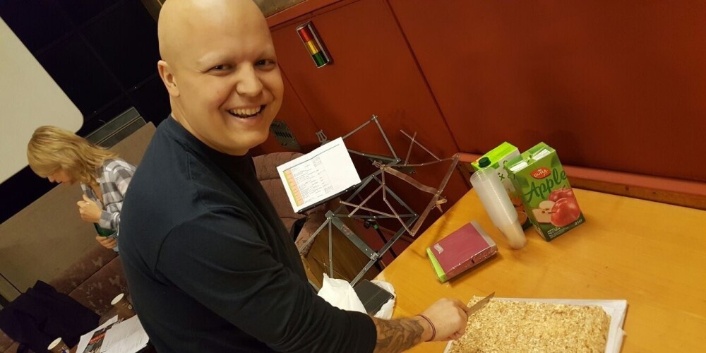 Vāc ziedojumus mūziķa Valtera Frīdenberga vēža ārstēšanai. Pārciesti jau 8 ķīmijterapijas kursi, bet slimība atgriezās