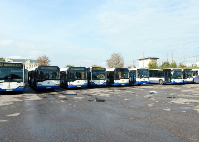 Ielu segumu atjaunošanas darbu laikā būs izmaiņas 35. un 56. autobusa maršrutā