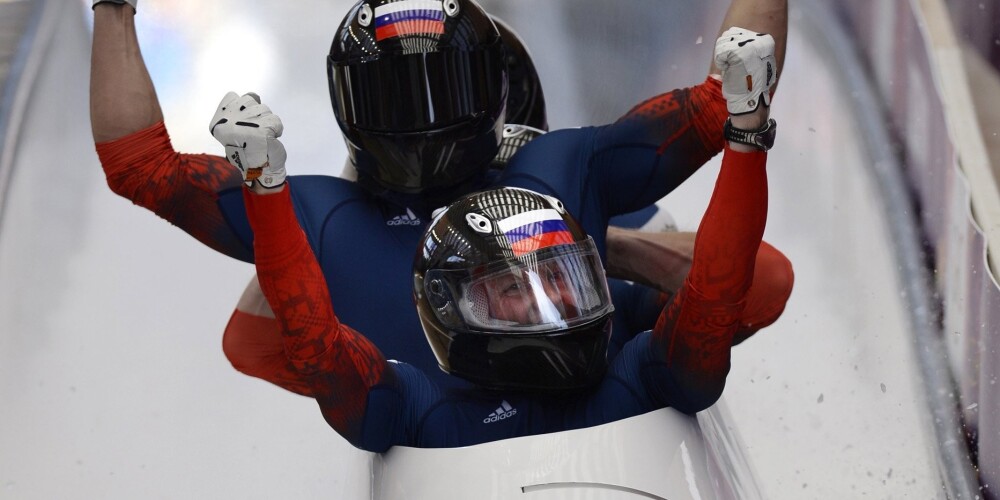Olimpiskā komiteja atņem Soču zeltu arī bobslejista Zubkova stūmējiem