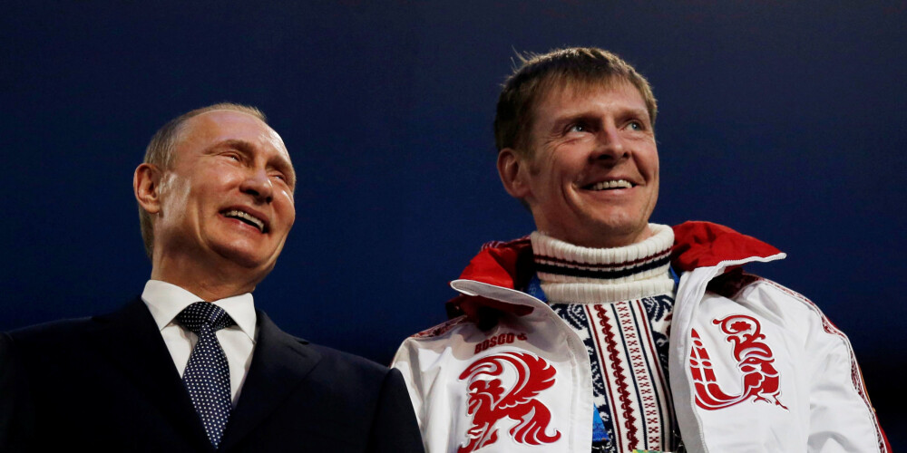 Dopings ir substance, kam piemīt īpašība uz laiku paaugstināt ķermeņa fiziskās un garīgās spējas. To lieto sporta aktivitātēs un fiziskos vingrinājumos, lai veicinātu izturību un līdz ar to uzlabotu iegūto rezultātu. Mūsdienās profesionālajā sportā dopinga lietošana ir aizliegta. Pēdējos gados pasaulē vissmagāk dopinga pārkāpumos apvainota Krievija, kuras sportisti ir saņēmuši daudzas un dažādas diskvalifikācijas no sporta sacensībām un regulāru medaļu pārdali jau notikušās sacensībās. Dopinga apkarotāji konstatējuši valsts iesaisti šajā shēmā.