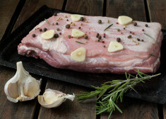 Ir vairāki knifiņi, kā pagatavot gaļu, lai tā nezaudē sulīgumu un garšas nianses.