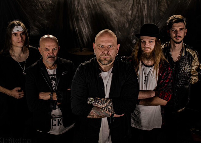 Bukums laiž klajā jaunu singlu "Ziemeļu dievi" - sociālā TV šova "Caur ērkšķiem uz…" tituldziesmu