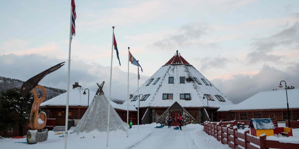 "Izvarošana te bija sistēma" - Norvēģiju satriec ziņas par notikušo nomaļā ciematā ziemeļos