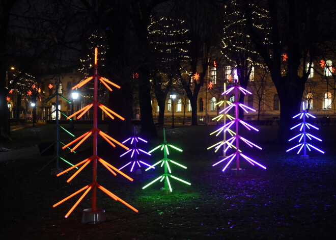 Ar vides objekta "Egle" atklāšanu, Rīgā sāksies festivāls "Ziemassvētku egļu ceļš"