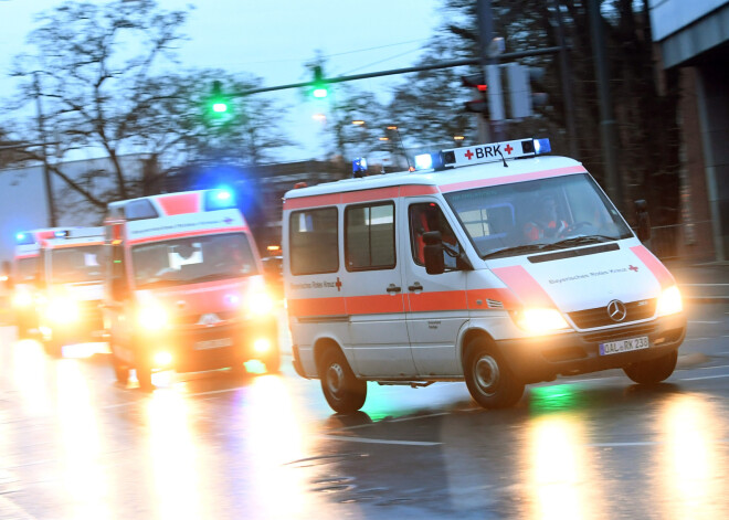 Paramediķis Vācijā izmantojis nežēlīgus melus un izvarojis vairāk nekā 20 sievietes