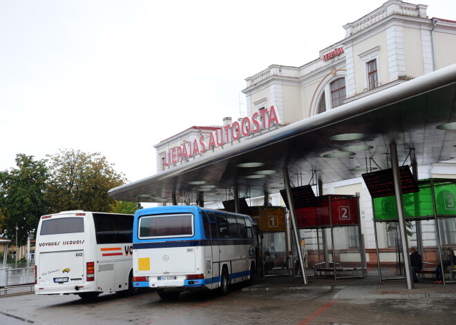 Liepājas autobusa vadītājs ziņo par apmaldījušos septiņgadīgu meiteni