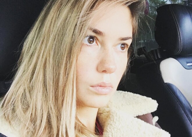 Агата Муцениеце в мини-бикини восхитила поклонников стройной фигурой