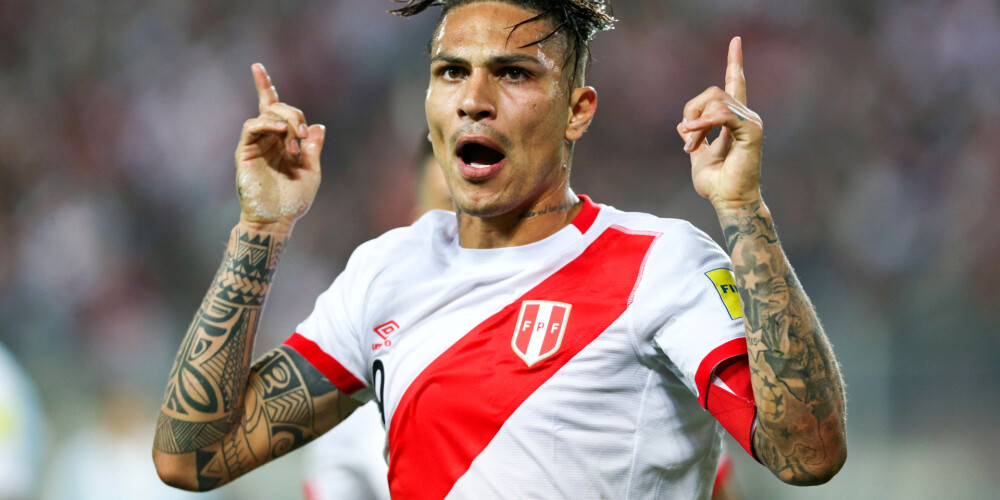 Peru futbola izlases zvaigzne Gverrero nevarēs palīdz savai izlasei Pasaules kausā