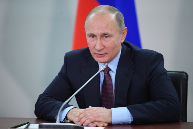 Putins paziņo, ka nedaudz vairāk nekā divos gados Krievijas bruņotie spēki kopā ar Sīrijas armiju sagrāva viskaujasspējīgāko starptautisko teroristu grupējumu.
