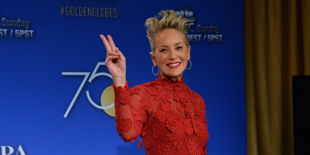 Шэрон Стоун в красном платье восхитила гостей церемонии объявления номинантов «Золотого глобуса»
