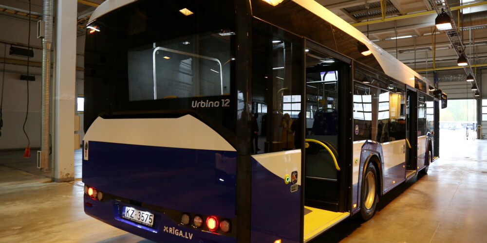 "Rīgas satiksme" šogad iegādājusies 68 jaunus transportlīdzekļus; pasažierus pārvadās tikai ar sešiem