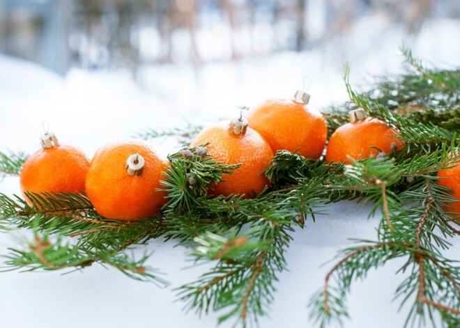 3 idejas, kā mandarīnus un apelsīnus izmantot ziemas dekoros