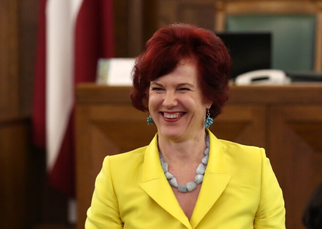 Top grāmata par Solvitu Āboltiņu