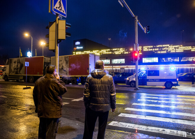 Tallinā svētdienas vakarā kravas auto no Latvijas sabrauca 15 gadus vecu pusaudzi, kurš, šķērsojot Tamsāres ielu, centās izlīst starp auto kravas sastāvu un piekabi.