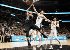 Bertāns ar astoņiem punktiem palīdz "Spurs" uzvarēt; "Knicks" bez Porziņģa bezerīgs zaudējums
