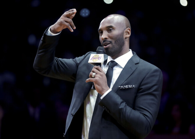 Kobes Braienta numuru iemūžināšanas spēlē "Lakers" piedzīvo dramatisku neveiksmi