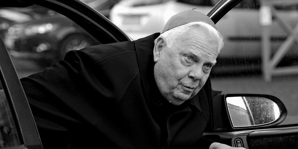 Miris katoļu baznīcas pedofilijas skandālā ierautais kardināls Bernards Lo