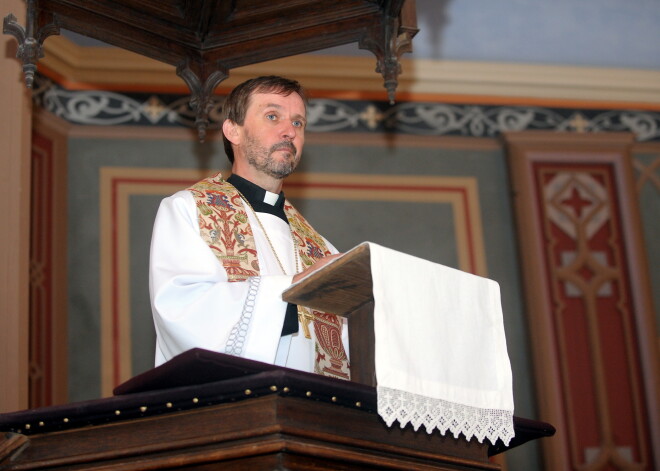 Arhibīskaps Vanags atgādina: katrs var kļūt par Ziemassvētku eņģeli