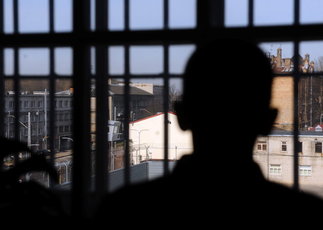 Šī gada pirmajos deviņos mēnešos no ieslodzījuma atbrīvoti 2016 ieslodzītie