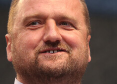Mediņš ir skeptisks par iespējām izskaust bērnu namus.