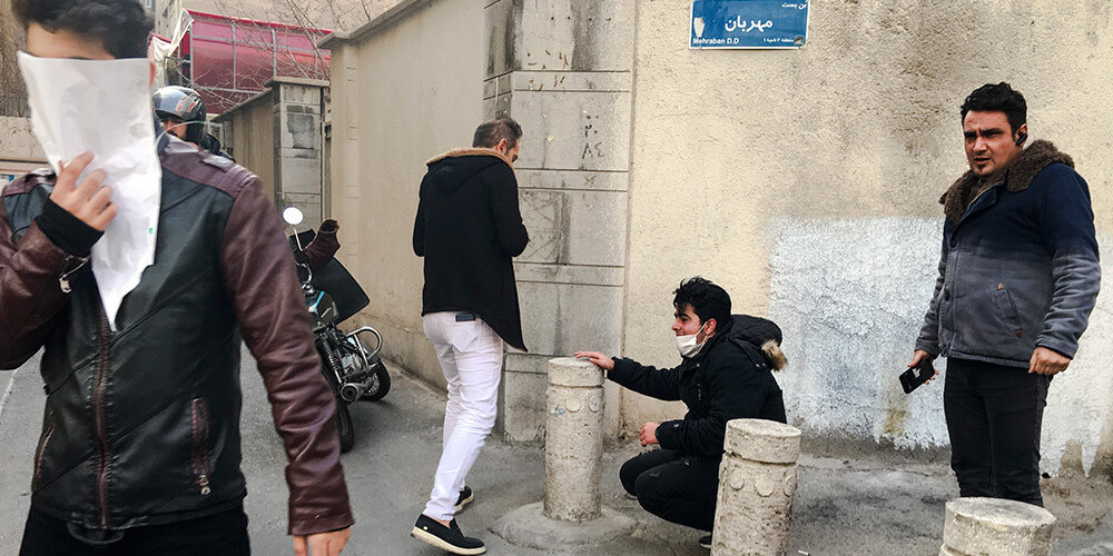Cīņā ar protestiem Irānas valdība mobilajos telefonos bloķē internetu