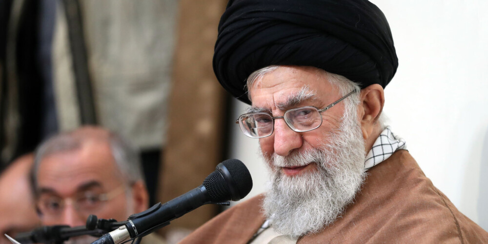 Ajatolla Hameneji Irānas protestos vaino valsts ienaidniekus