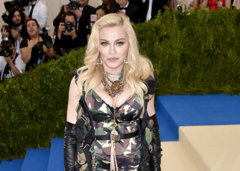 Neviens nevar noliegt, ka 59 gadus vecā Madonna izskatās brīnišķīgi.