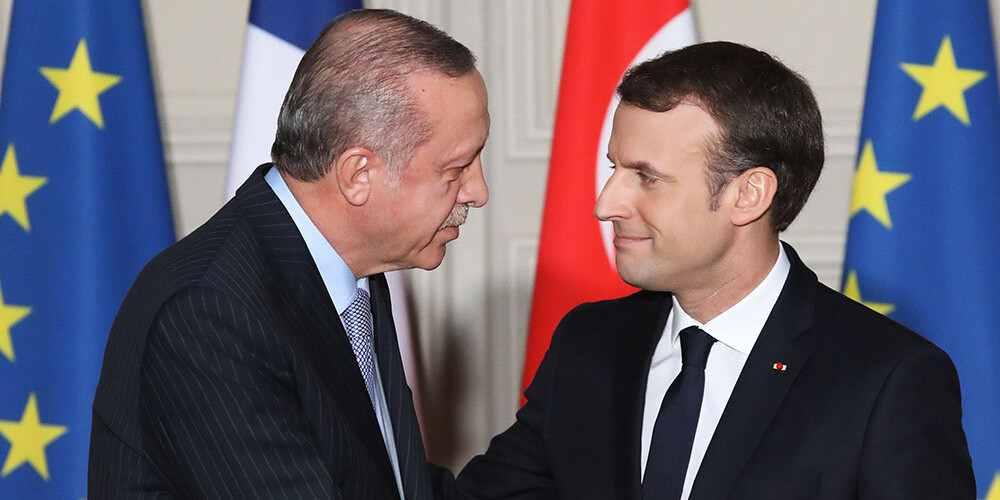 Makrons Parīzē sarūgtina Erdoanu: Turcijas centienos iestāties ES nav iespējams nekāds progress