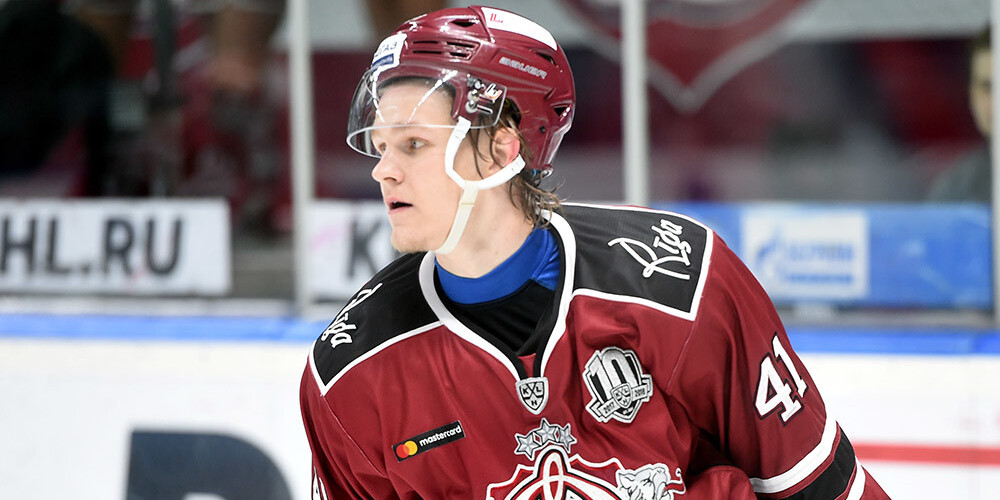 Frenks Razgals nosaukts par KHL nedēļas labāko jauno spēlētāju