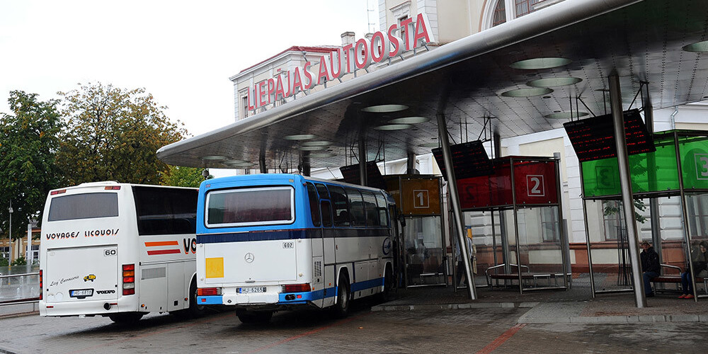 Kurzemē izvērtē iespēju slēgt vairākus autobusu maršrutus