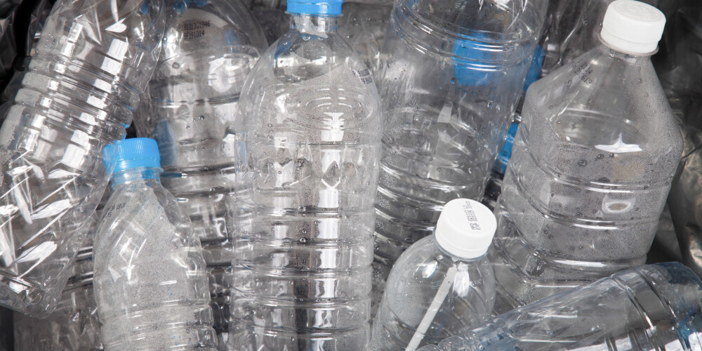 Eiropas Savienība plāno ar nodokli aplikt plastmasas iepakojumu
