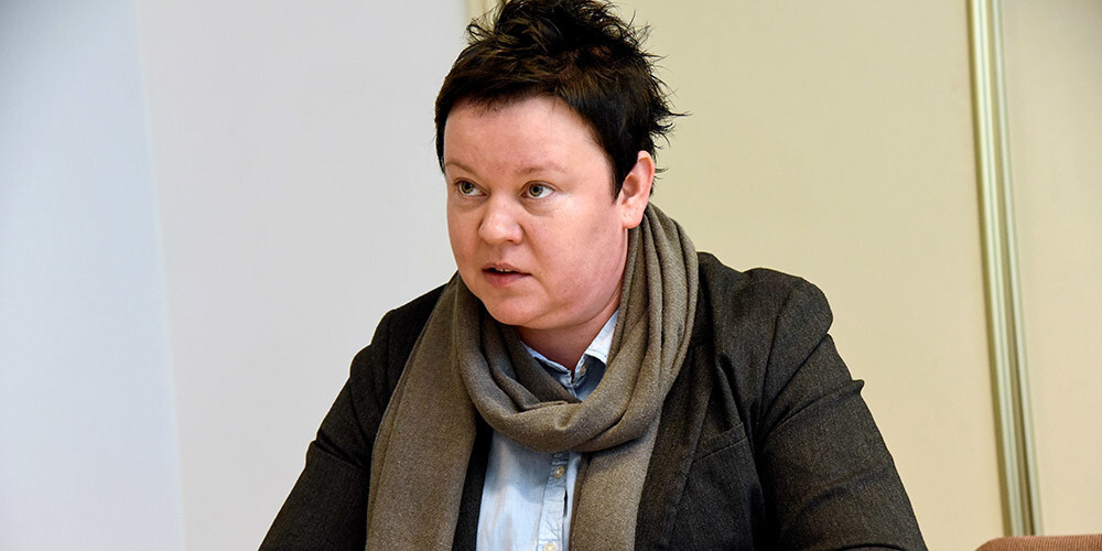 Andas Čakšas padomniece e-veselības projekta jautājumos Ilze Āboliņa atzina, ka e-veselībā novērotas netipiskas darbības, tomēr sistēma neesot uzlauzta.