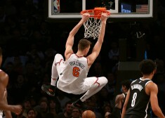 Kristaps Porziņģis cīņā pret Bruklinas "Nets".