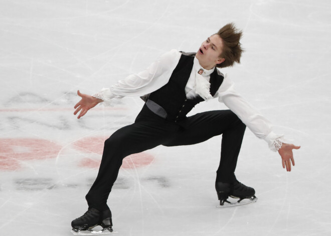 Deniss Vasiļjevs pēc spožas īsās programmas ieņem trešo vietu Eiropas čempionātā