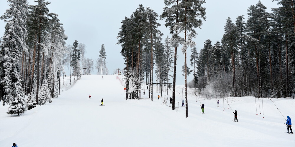 Почувствуем зиму: латвийские лыжные трассы работают и на выходных!