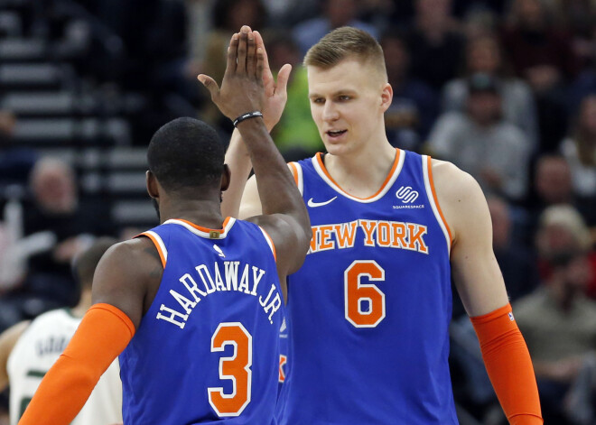 Porziņģis uzbrukumā paliek Hārdeveja ēnā; "Knicks" svarīga uzvara izbraukumā