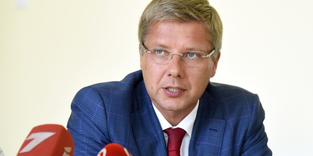 В России предложили ввести персональные санкции в отношении мэра Риги Нила Ушакова