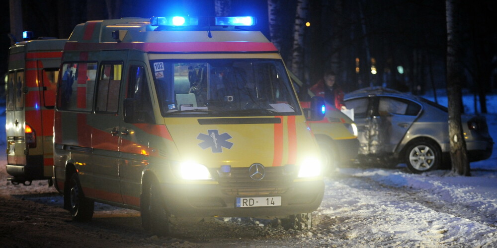 Traģiskā avārijā uz Daugavpils šosejas dzīvību zaudējis jauns vīrietis