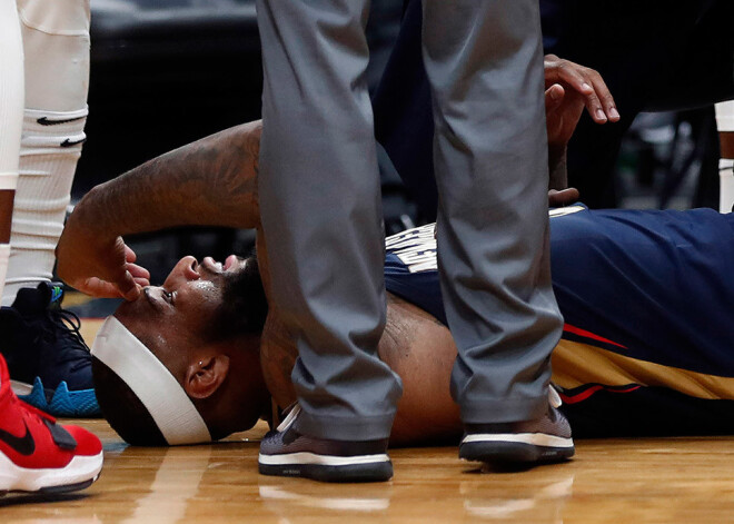 NBA Visu zvaigžņu spēlē iebalsotais Kazinss traumas dēļ šosezon vairs nespēlēs