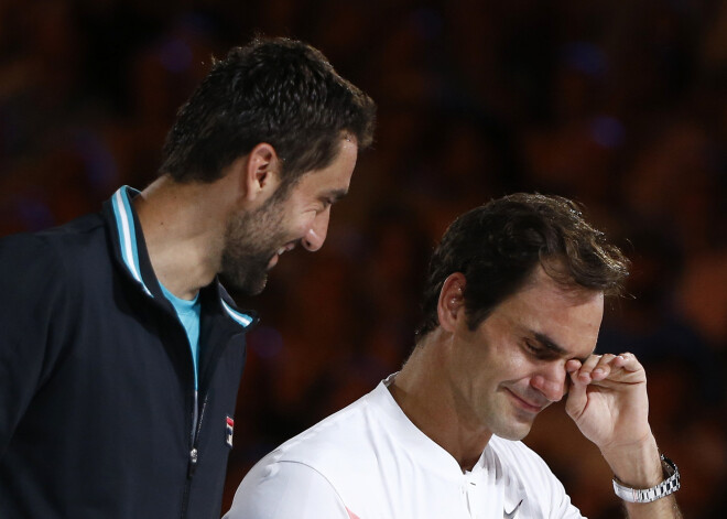 Šveiciešu tenisa leģenda Rodžers Federers svētdien jau sesto reizi karjerā tika kronēts par Austrālijas atklātā čempionāta uzvarētāju.