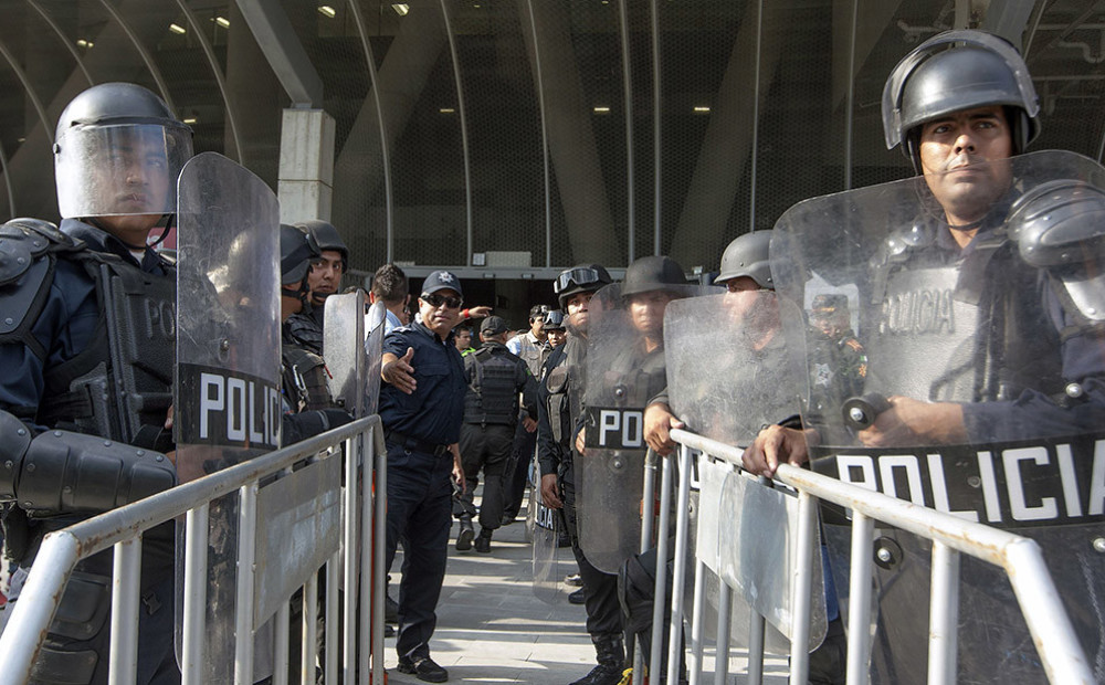 Meksika cīņā pret pieaugošo vardarbību sūta 5000 policistu