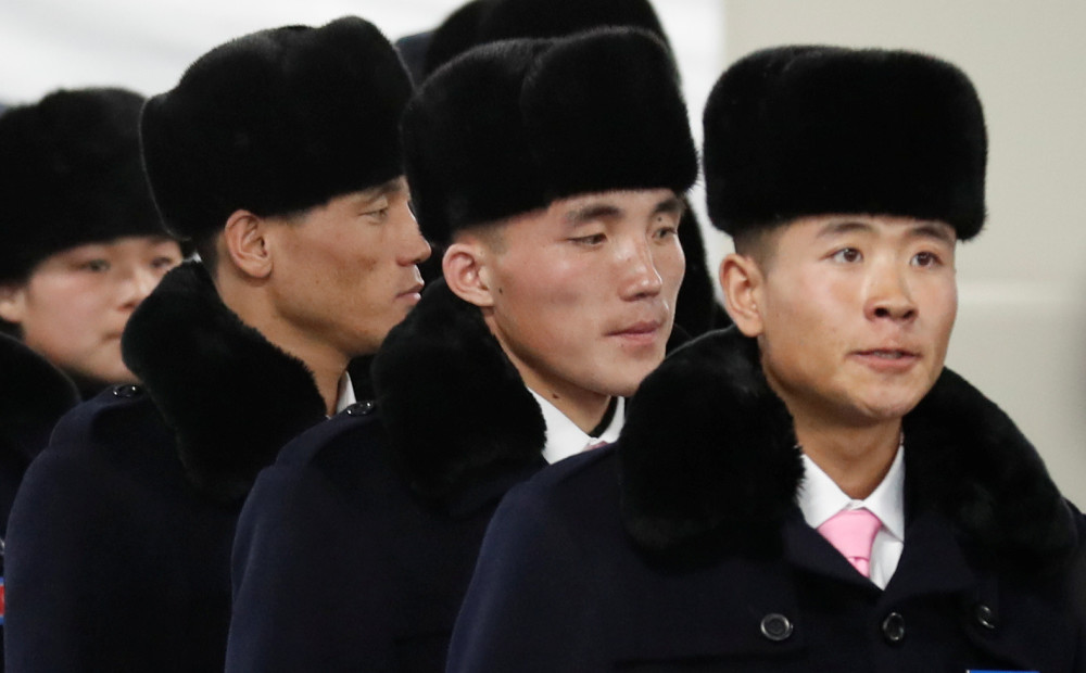 Ziemeļkorejas sportistu delegācija ierodas uz olimpiskajām spēlēm