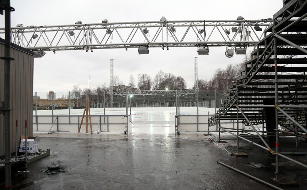 Rīgas 84.vidusskolas sporta kompleksā būs pieejama slidotava