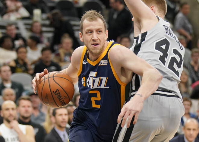 Bertānam 8 punkti, "Spurs" zaudējot "Jazz" komandai