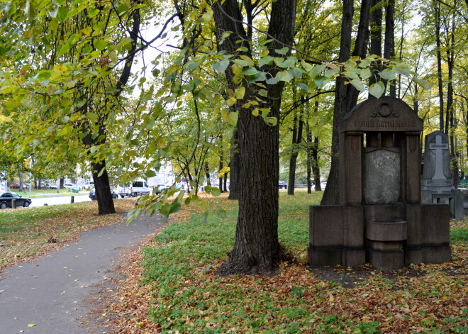 Suņu saimniekiem, skrituļotājiem un riteņbraucējiem Lielie kapi varētu būt liegti