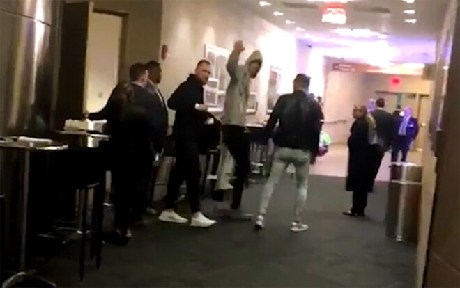 Kristaps Porziņģis pamet "Madison Square Garden".