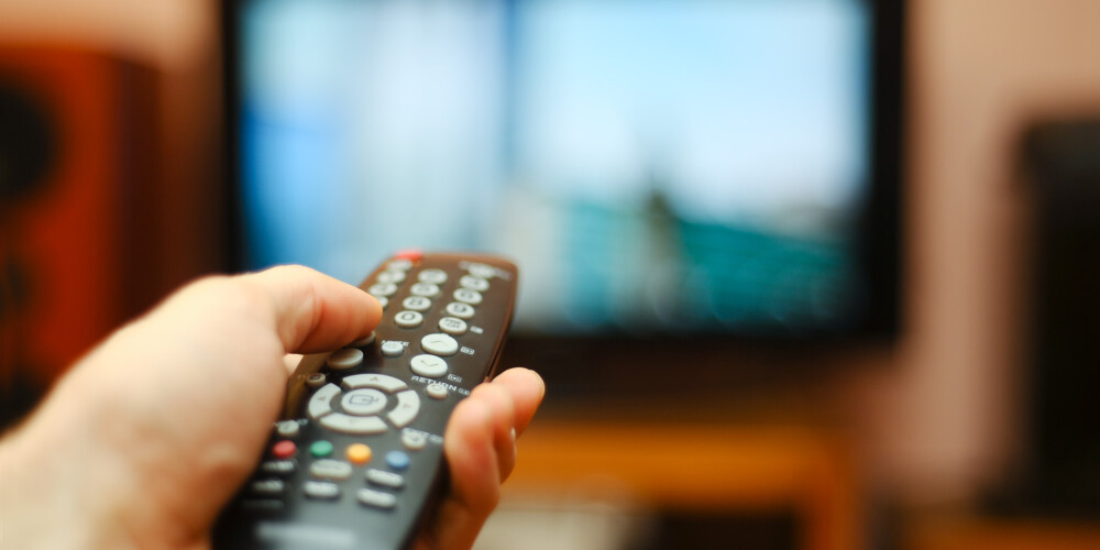 Par nelegālā TV satura skatīšanos plāno sodīt arī patērētājus
